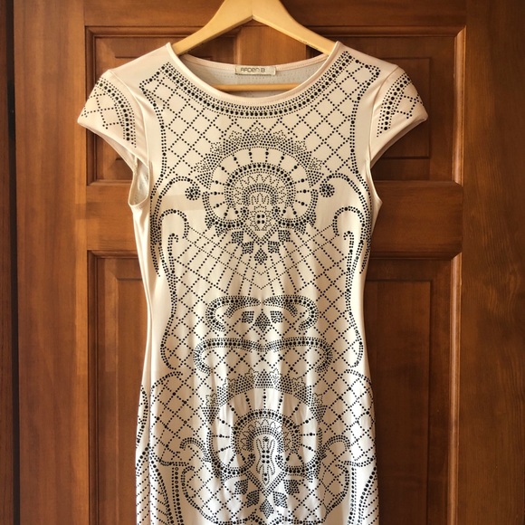 Arden B Dresses & Skirts - Arden B fitted cocktail dress